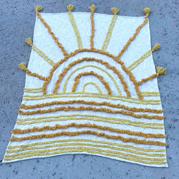 Modern Ray Throw Blanket - Picture 4 of 7